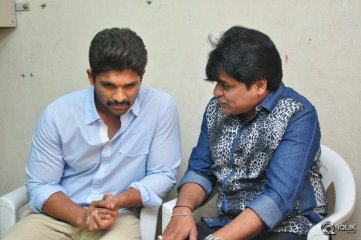 Celebrities Pay Homage To Edida Nageswara Rao